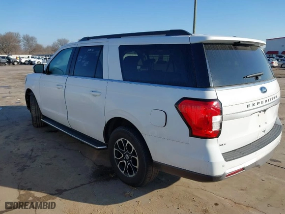2023 Ford Expedition Max XLT with VIN 1FMJK1H86PEA03833, listed as a IAAI auction lot 41610031 with 55,994 mi miles. Bid and sale history available at carsss.com. Image 3.