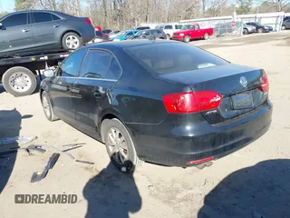 2013 Volkswagen Jetta SE с VIN 3VWDX7AJ4DM298274, выставлен на аукционе IAAI как лот 41444013 с пробегом 111 344 миль миль и . История ставок и продаж доступна на DreamBid. Изображение 3.