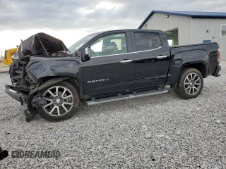2021 GMC Canyon 4WD Denali z VIN 1GTG6EEN3M1101872, wystawiony jako Copart lot #53963085 z przebiegiem 72 791 mil mil oraz Szkody całkowita. Historia ofert i sprzedaży dostępna na DreamBid. Obrazek 1.