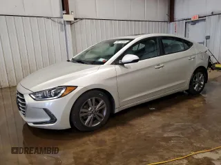 2017 Hyundai Elantra SE z VIN 5NPD84LF9HH199307, wystawiony jako Copart lot #56114055 z przebiegiem 84 367 mil mil oraz Szkoda całkowita • Salvage title. Historia ofert i sprzedaży dostępna na DreamBid. Obrazek 1.