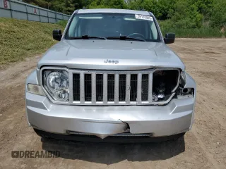 2008 Jeep Liberty Sport z VIN 1J8GN28KX8W265902, wystawiony jako Copart lot #59152005 z przebiegiem 113 905 mil mil oraz Czysty tytuł • Clean title. Historia ofert i sprzedaży dostępna na DreamBid. Obrazek 5.
