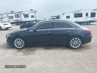 2021 Mercedes-Benz A 220 z VIN W1K3G4EB5MJ285990, wystawiony jako IAAI lot #41924555 z przebiegiem 45 187 mil mil oraz . Historia ofert i sprzedaży dostępna na DreamBid. Obrazek 14.