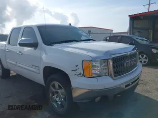 2010 GMC Sierra 1500 SLE z VIN 3GTRCVE04AG165860, wystawiony jako IAAI lot #42361801 z przebiegiem 236 958 mil mil oraz . Historia ofert i sprzedaży dostępna na DreamBid. Obrazek 1.