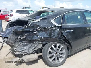 2017 Nissan Altima SV with VIN 1N4AL3AP5HC193464, listed as a IAAI auction lot 42558731 with 188,916 mi miles and . Bid and sale history available at DreamBid. Image 6.