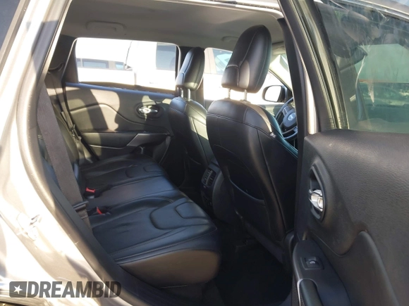 2019 Jeep Cherokee Limited с VIN 1C4PJLDB2KD443531, выставлен на аукционе IAAI как лот 42620476 с пробегом 60 644 миль миль и . История ставок и продаж доступна на DreamBid. Изображение 8.