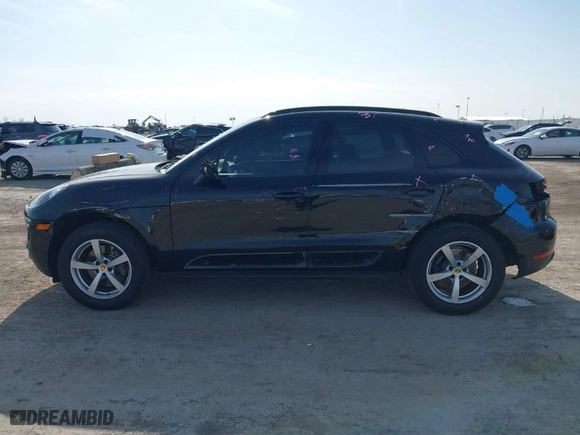 2018 Porsche Macan with VIN WP1AA2A54JLB01757, listed as a IAAI auction lot 41560853 with 98,815 mi miles. Bid and sale history available at carsss.com. Image 14.
