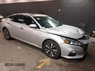 2019 Nissan Altima SV z VIN 1N4BL4DV1KC125884, wystawiony jako IAAI lot #42204200 z przebiegiem 75 388 mil mil oraz . Historia ofert i sprzedaży dostępna na DreamBid. Obrazek 1.