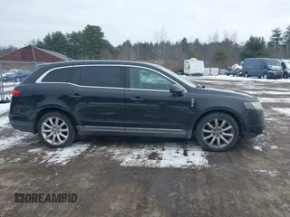 2011 Lincoln MKT with VIN 2LMHJ5AR5BBJ52058, listed as a IAAI auction lot 41305955 with 193,555 mi miles and . Bid and sale history available at DreamBid. Image 13.