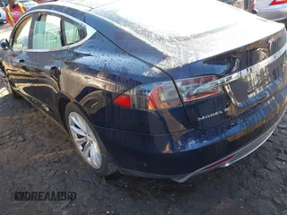 2014 Tesla Model S 60 с VIN 5YJSA1S11EFP32325, выставлен на аукционе IAAI как лот 40823219 с пробегом 47 911 миль миль и . История ставок и продаж доступна на DreamBid. Изображение 3.