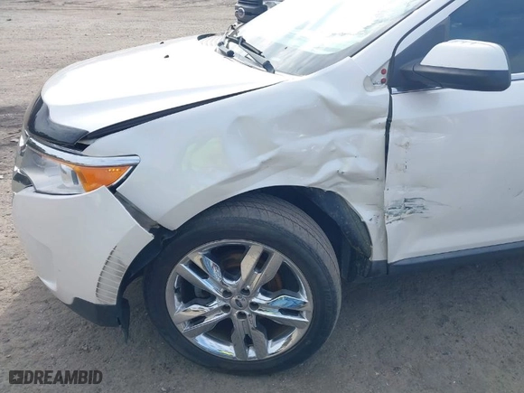 2013 Ford Edge Limited with VIN 2FMDK3KCXDBE23155, listed as a IAAI auction lot 41071952 with 118,670 mi miles. Bid and sale history available at carsss.com. Image 6.