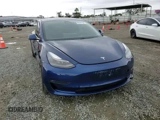 2021 Tesla Model 3 Long Range z VIN 5YJ3E1EB4MF876849, wystawiony jako Copart lot #48927385 z przebiegiem 32 163 mil mil oraz Szkoda całkowita • Salvage title. Historia ofert i sprzedaży dostępna na DreamBid. Obrazek 11.