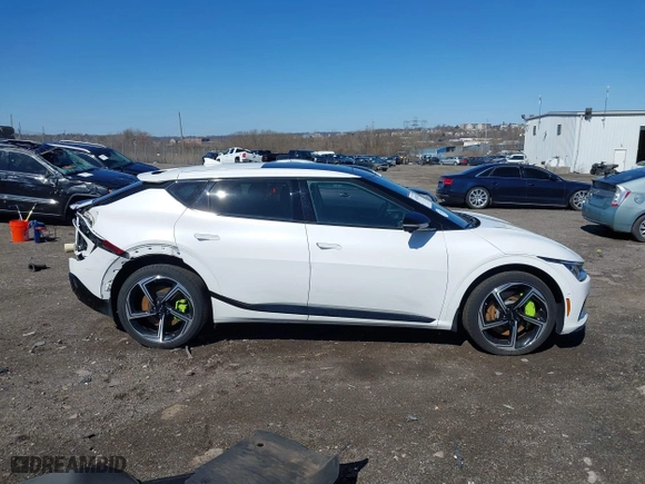 2023 Kia EV6 GT with VIN KNDC5DLEXP5092471, listed as a IAAI auction lot 41810782 with 32,557 mi miles. Bid and sale history available at carsss.com. Image 13.