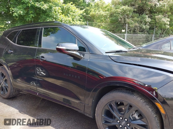2021 Chevrolet Blazer RS z VIN 3GNKBERSXMS552535, wystawiony jako IAAI lot #42275935 z przebiegiem 106 952 mil mil oraz . Historia ofert i sprzedaży dostępna na DreamBid. Obrazek 13.