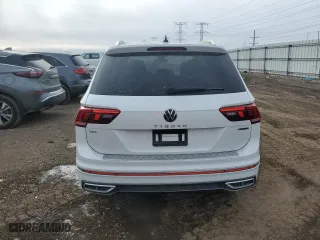 2022 Volkswagen Tiguan SEL R-Line with VIN 3VV4B7AX4NM103217, listed as a Copart auction lot 43906805 with 17,990 mi miles and Salvage Title. Bid and sale history available at carsss.com. Image 6.