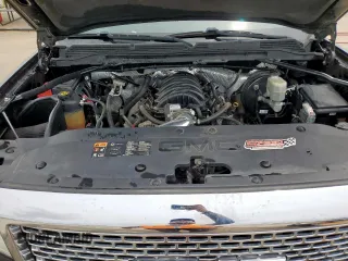2015 GMC Sierra 1500 Denali z VIN 3GTU2WEC2FG466258, wystawiony jako Copart lot #56240285 z przebiegiem 118 487 mil mil oraz Szkoda całkowita • Salvage title. Historia ofert i sprzedaży dostępna na DreamBid. Obrazek 11.
