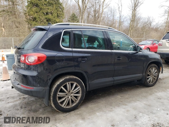 2011 Volkswagen Tiguan SEL with VIN WVGBV7AX4BW553986, listed as a Copart auction lot 43873765 with 140,097 mi miles and Salvage Title. Bid and sale history available at DreamBid. Image 3.