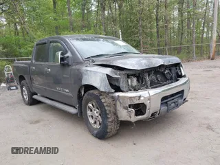 2005 Nissan Titan SE with VIN 1N6BA07B25N536128, listed as a IAAI auction lot 35204423 with Not Provided miles. Bid and sale history available at carsss.com. Image 1.