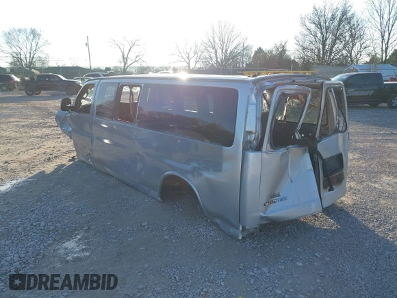 2018 Chevrolet Express Passenger LT с VIN 1GAZGPFG1J1335403, выставлен на аукционе IAAI как лот 41644967 с пробегом Не указан миль и . История ставок и продаж доступна на DreamBid. Изображение 3.