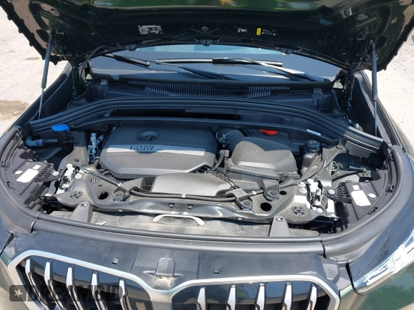 2024 BMW X1 xDrive28i with VIN WBX73EF0XR5Z23986, listed as a IAAI auction lot 42429719 with 13,381 mi miles and . Bid and sale history available at DreamBid. Image 10.