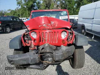 2013 Jeep Wrangler Unlimited Sport z VIN 1C4BJWDG1DL694556, wystawiony jako Copart lot #58730525 z przebiegiem Nie podano mil oraz Szkoda całkowita • Salvage title. Historia ofert i sprzedaży dostępna na DreamBid. Obrazek 5.
