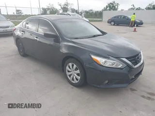 2016 Nissan Altima S with VIN 1N4AL3APXGN321667, listed as a IAAI auction lot 42163234 with 133,396 mi miles and . Bid and sale history available at carsss.com. Image 1.