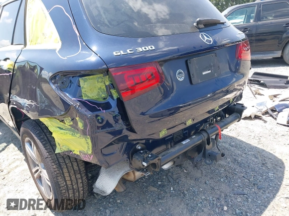 2022 Mercedes-Benz GLC 300 z VIN W1N0G8EB2NG060504, wystawiony jako IAAI lot #42586623 z przebiegiem 27 403 mil mil oraz . Historia ofert i sprzedaży dostępna na DreamBid. Obrazek 6.