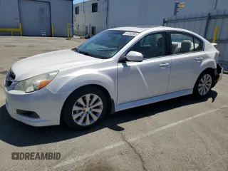 2011 Subaru Legacy Limited Power Moon z VIN 4S3BMBK63B3251607, wystawiony jako Copart lot #57352055 z przebiegiem 175 000 mil mil oraz Szkoda całkowita • Salvage title. Historia ofert i sprzedaży dostępna na DreamBid. Obrazek 1.