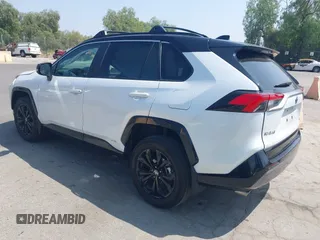 2023 Toyota RAV4 Hybrid XSE с VIN 4T3E6RFV0PU138218, выставлен на аукционе IAAI как лот 42181731 с пробегом 23 999 миль миль и . История ставок и продаж доступна на DreamBid. Изображение 3.