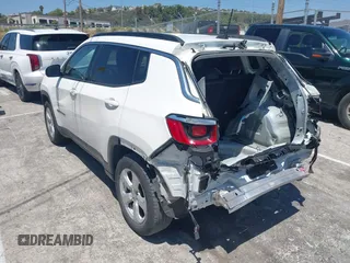 2020 Jeep Compass Latitude with VIN 3C4NJCBB6LT212525, listed as a IAAI auction lot 42558589 with Not provided miles and . Bid and sale history available at DreamBid. Image 3.