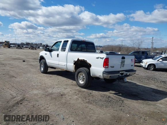 2001 Ford Super Duty F-250 XL with VIN 1FTNX21S51ED85122, listed as a IAAI auction lot 41695169 with 117,257 mi miles. Bid and sale history available at carsss.com. Image 3.