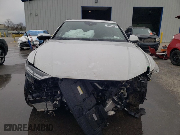 2021 Audi Q8 Premium z VIN WA1AVAF14MD028288, wystawiony jako Copart lot #42691223 z przebiegiem 23 508 mil mil oraz . Historia ofert i sprzedaży dostępna na DreamBid. Obrazek 5.