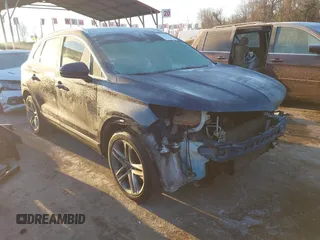 2015 Lincoln MKC with VIN 5LMTJ2AH3FUJ26065, listed as a IAAI auction lot 41397823 with 109,327 mi miles. Bid and sale history available at carsss.com. Image 1.