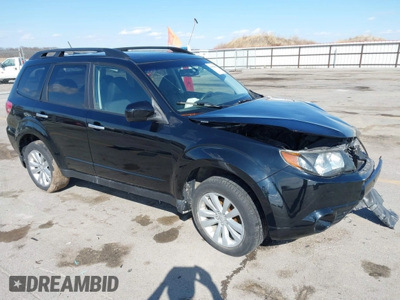 2013 Subaru Forester 2.5X Premium with VIN JF2SHADCXDH416870, listed as a IAAI auction lot 41884692 with 105,097 mi miles. Bid and sale history available at carsss.com. Image 1.