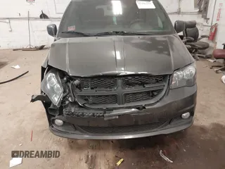 2020 Dodge Grand Caravan SE with VIN 2C4RDGBG3LR246596, listed as a IAAI auction lot 41196164 with 44,187 mi miles and . Bid and sale history available at DreamBid. Image 6.