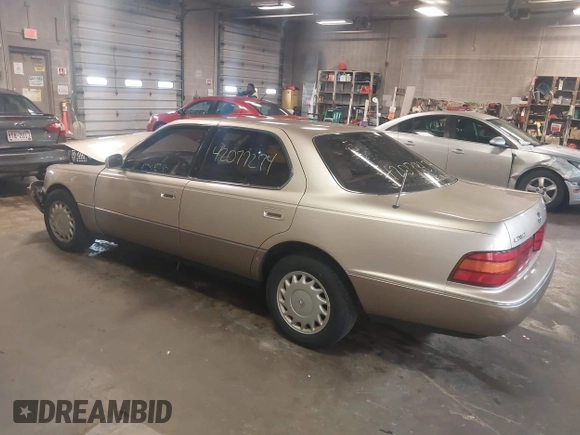 1992 Lexus LS z VIN JT8UF11E7N0140178, wystawiony jako IAAI lot #42077274 z przebiegiem 156 254 mil mil oraz . Historia ofert i sprzedaży dostępna na DreamBid. Obrazek 3.