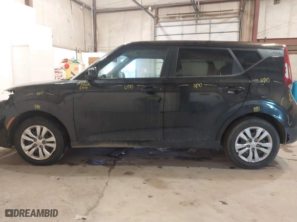 2022 Kia Soul LX with VIN KNDJ23AU5N7804505, listed as a IAAI auction lot 41354390 with 44,001 mi miles. Bid and sale history available at carsss.com. Image 14.
