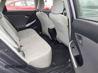 2015 Toyota Prius Four z VIN JTDKN3DU5F1934117, wystawiony jako IAAI lot #42370807 z przebiegiem 67 806 mil mil oraz . Historia ofert i sprzedaży dostępna na DreamBid. Obrazek 8.