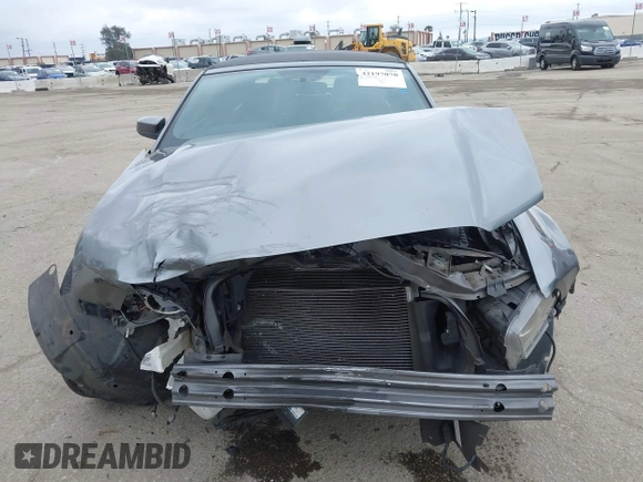 2013 Ford Mustang V6 with VIN 1ZVBP8EM7D5214021, listed as a IAAI auction lot 42197070 with 137,888 mi miles and . Bid and sale history available at DreamBid. Image 13.