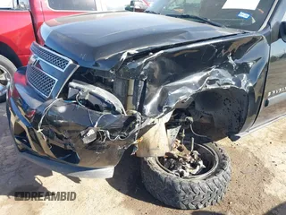 2007 Chevrolet Avalanche 1LT with VIN 3GNEC12017G297941, listed as a IAAI auction lot 41689687 with 166,066 mi miles and . Bid and sale history available at DreamBid. Image 6.