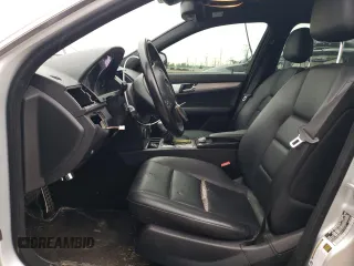 2009 Mercedes-Benz C 300 Sport with VIN WDDGF81X69F214529, listed as a Copart auction lot 61756915 with 135,184 mi miles and Clean title. Bid and sale history available at DreamBid. Image 7.