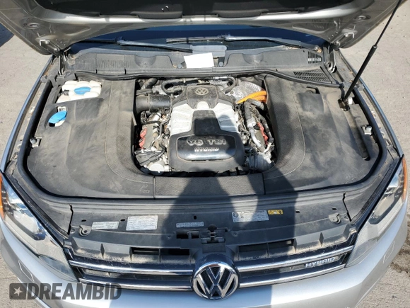 2012 Volkswagen Touareg с VIN WVGEG9BP6CD008533, выставлен на аукционе Copart как лот 60356345 с пробегом 103 270 миль миль и Чистый • Clean title. История ставок и продаж доступна на DreamBid. Изображение 12.
