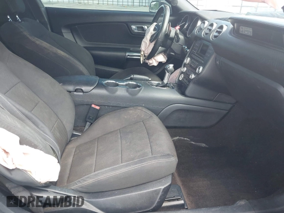 2016 Ford Mustang V6 z VIN 1FA6P8AM4G5207757, wystawiony jako IAAI lot #42224039 z przebiegiem 149 151 mil mil oraz . Historia ofert i sprzedaży dostępna na DreamBid. Obrazek 5.