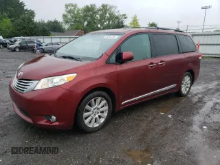 2011 Toyota Sienna XLE z VIN 5TDDK3DC6BS014552, wystawiony jako Copart lot #58292205 z przebiegiem 95 898 mil mil oraz Tytuł czysty. Historia ofert i sprzedaży dostępna na DreamBid. Obrazek 1.