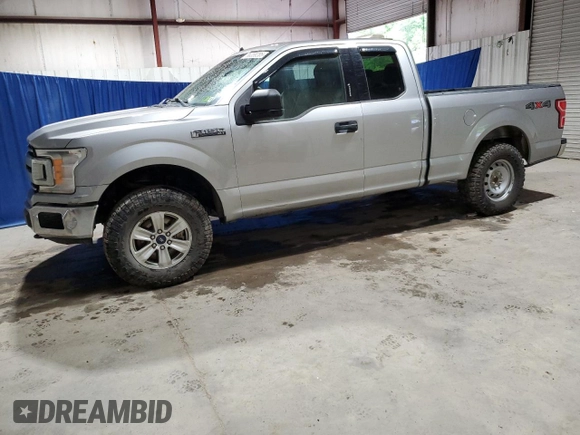 2020 Ford F-150 XL z VIN 1FTFX1E56LKD79580, wystawiony jako Copart lot #56359285 z przebiegiem 122 674 mil mil oraz Czysty tytuł • Clean title. Historia ofert i sprzedaży dostępna na DreamBid. Obrazek 1.