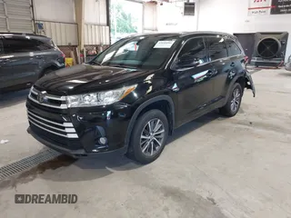 2017 Toyota Highlander XLE with VIN 5TDJZRFH6HS444309, listed as a IAAI auction lot 42640086 with 54,179 mi miles and . Bid and sale history available at DreamBid. Image 17.