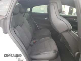 2022 Audi e-tron GT Premium Plus z VIN WAUFJBFWXN7008620, wystawiony jako Copart lot #79578044 z przebiegiem 25 026 mil mil oraz Szkody całkowita. Historia ofert i sprzedaży dostępna na DreamBid. Obrazek 10.
