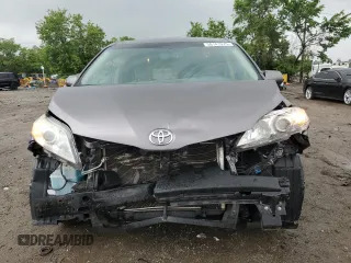 2015 Toyota Sienna LE AAS with VIN 5TDKK3DC3FS572405, listed as a Copart auction lot 58141975 with 146,820 mi miles and Salvage title. Bid and sale history available at DreamBid. Image 5.