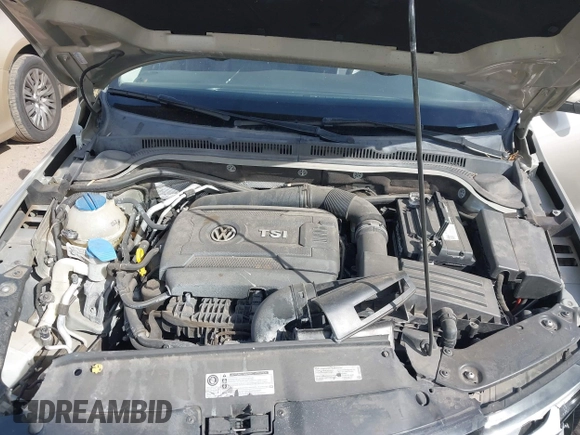 2014 Volkswagen Jetta SE z VIN 3VWD17AJ8EM285174, wystawiony jako IAAI lot #42359764 z przebiegiem 122 296 mil mil oraz . Historia ofert i sprzedaży dostępna na DreamBid. Obrazek 10.