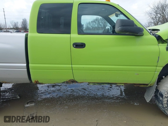 1997 Dodge 2500 with VIN 3B7KF23Z2VM513042, listed as a IAAI auction lot 41662680 with 200,001 mi miles and . Bid and sale history available at DreamBid. Image 13.