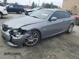 2012 BMW 3 Series 328i z VIN WBAKE3C57CE770591, wystawiony jako Copart lot #43277345 z przebiegiem 148 216 mil mil oraz Szkoda całkowita • Salvage title. Historia ofert i sprzedaży dostępna na DreamBid. Obrazek 1.